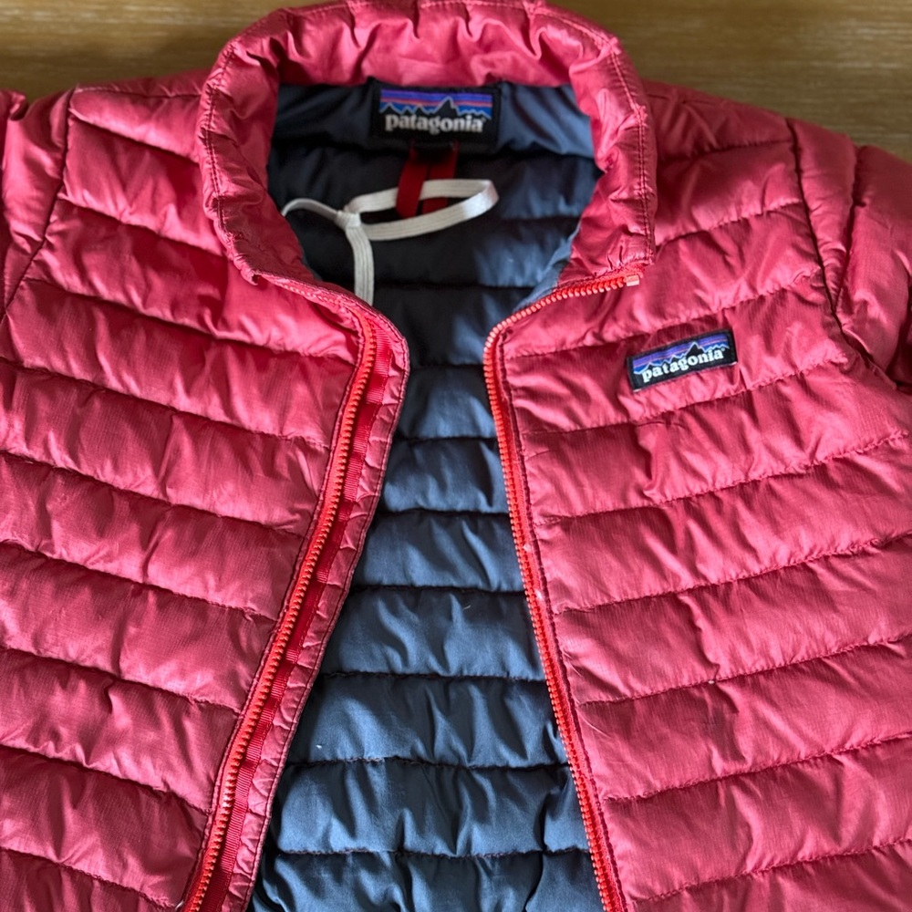 Patagonia Crimson  Kids 5T Down Puffy